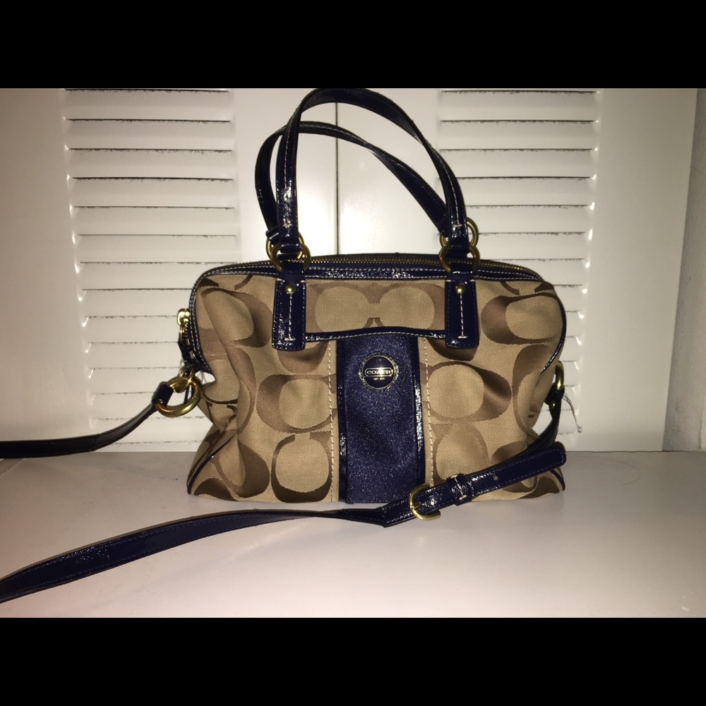 Coach#CrossBodyBeauty